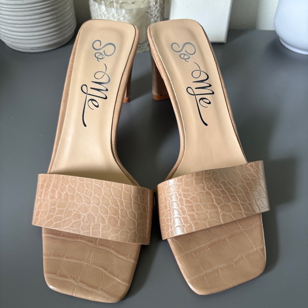 So Me Neutral Beige Croc-Embossed Slide Mules
